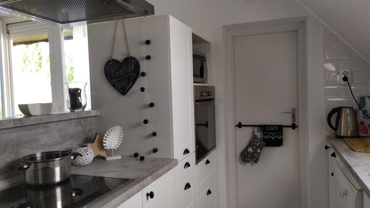 Leander Apartman Balatonlelle Εξωτερικό φωτογραφία