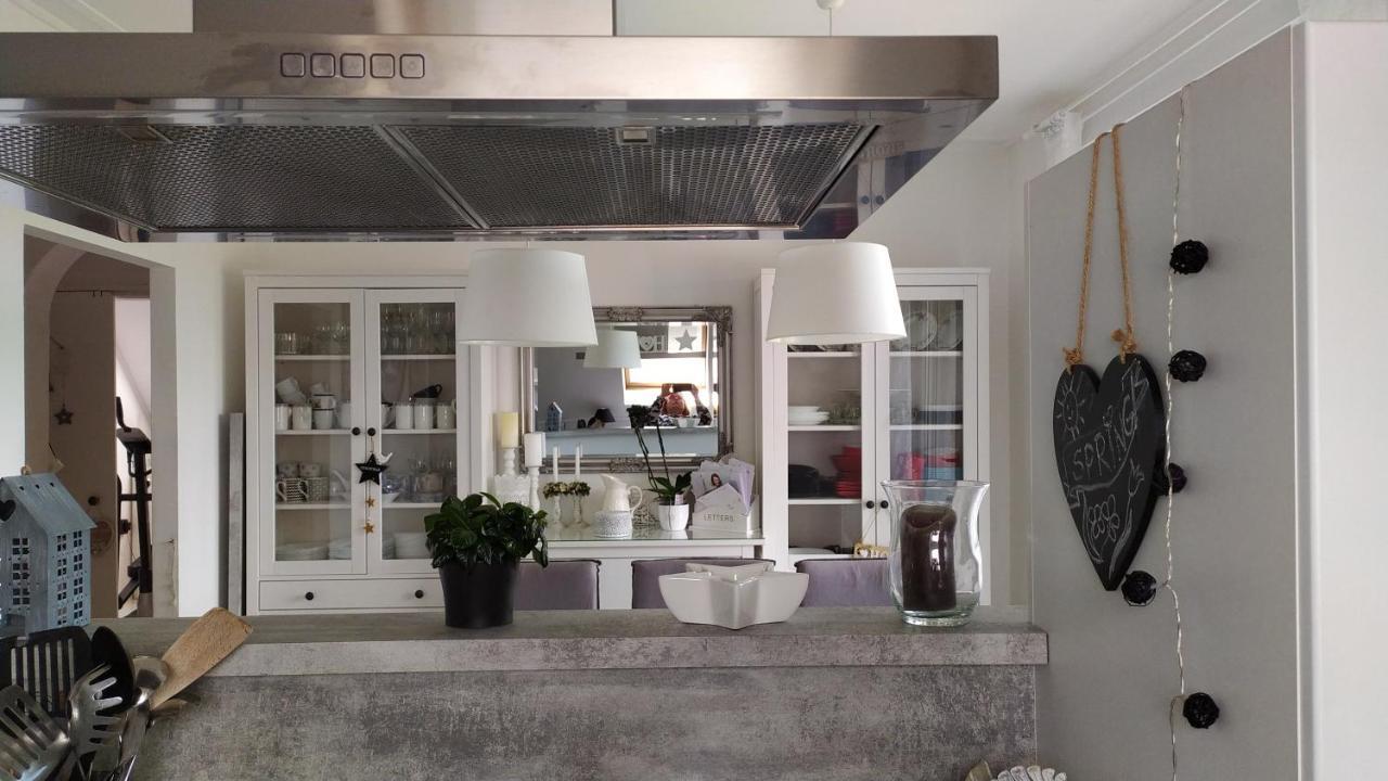 Leander Apartman Balatonlelle Εξωτερικό φωτογραφία